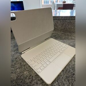 Apple Magic Keyboard for iPad Pro 12.9 inch White